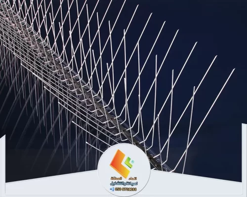 تركيب طارد حمام بالرياض | اتحاد المملكة حاجز طيور معدني كثيف مثبت بطول الحافة لحماية الموقع من تجمع الحمام.